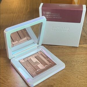 Haus Labs By Lady Gaga Gel-Powder Highlighter Compact-Bronzite